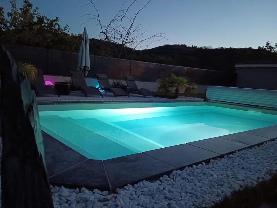Chambre & Sdb Privee Avec Piscine En Bord De Via Rhona Sarras Luaran gambar