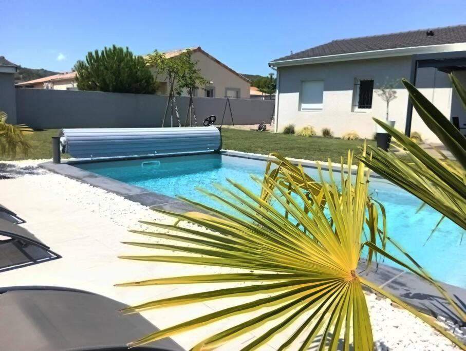 Chambre & Sdb Privee Avec Piscine En Bord De Via Rhona Sarras Luaran gambar