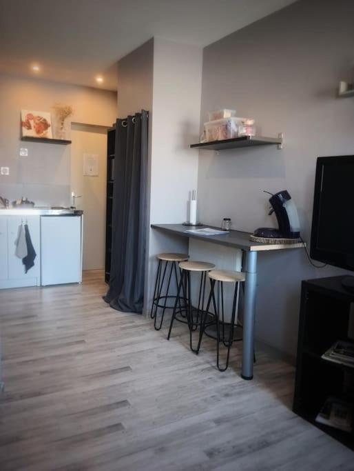 Chambre & Sdb Privee Avec Piscine En Bord De Via Rhona Sarras Luaran gambar