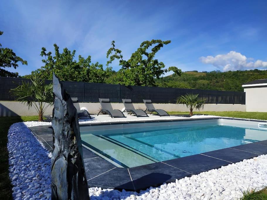 Chambre & Sdb Privee Avec Piscine En Bord De Via Rhona Sarras Luaran gambar